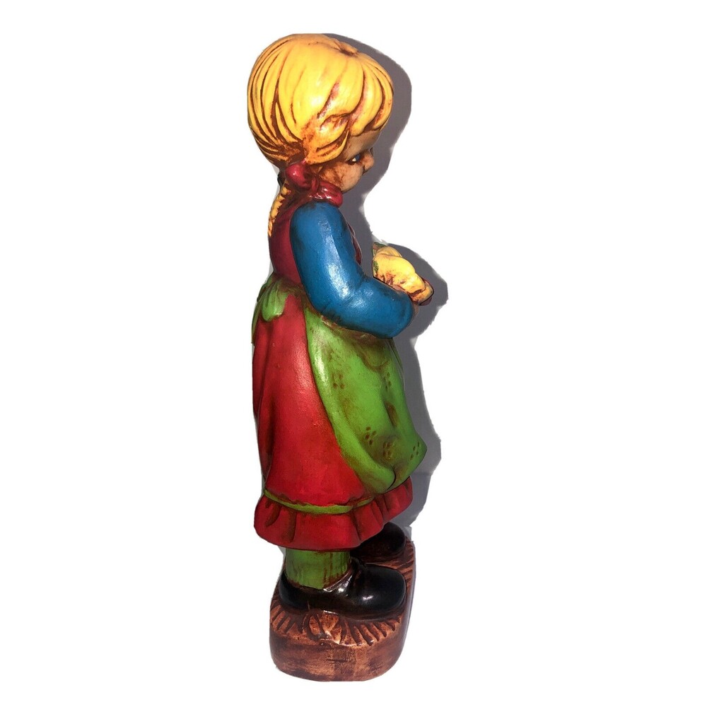 Young Blue-eyed Blonde Girl Holding Flowers © 1972 CERAMICHROME Figure #34 - Picture 2 of 6